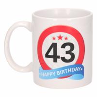 43 jaar Verjaardag koffiemok - cadeau beker - stopbord print - 300 ml - keramiek - wit