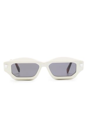 Kuboraum lunettes de soleil à monture géométrique - Blanc