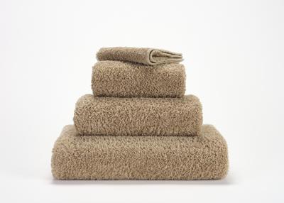 Abyss & Habidecor Abyss & Habidecor Super Pile Handdoek 60x110 711 taupe