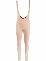 ANDREĀDAMO pantalon en maille nervurée à bretelles - Tons neutres