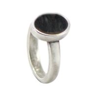 Qoss Ring Door Ovale Zwarte Steen - Maat XL - thumbnail