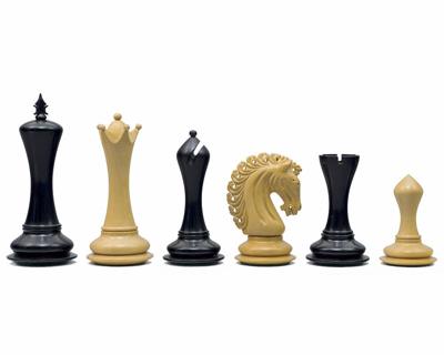 De Empire Knight Ebbenhouten Schaakstukken 11 cm
