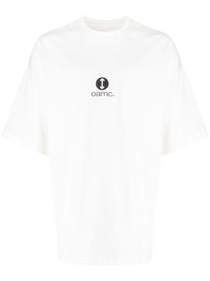 OAMC t-shirt Altitude à logo imprimé - Blanc