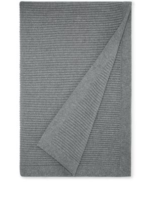 Brunello Cucinelli couverture en maille nervurée - Gris