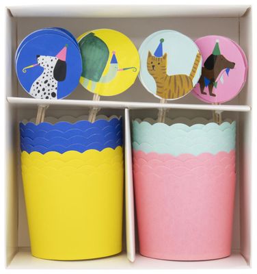 HEMA Traktatie Uitdeelset Feestbeesten - 16 Stuks HEMA Traktatie Uitdeelset Feestbeesten - 16 Stuks