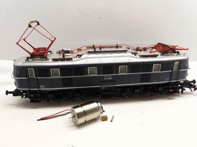 micromotor HM003G motor ombouwset voor Märklin BR 119, BR 152, BR 182, BR 189, E 18, E 19, ES 64 F4, ÖBB Rh 1018, ÖBB Rh 1216, SBB Re 474, SJ Reihe 441 micromotor HM003G motor ombouwset voor Märklin BR 119, BR 152, BR 182, BR 189, E 18, E 19, ES 64 F4, ÖBB Rh 1018, ÖBB Rh 1216, SBB Re 474, SJ Reihe 441