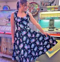 53% korting | Vivien Of Holloway Halterneck Swing Jurk Zwart Paars Rose-XS