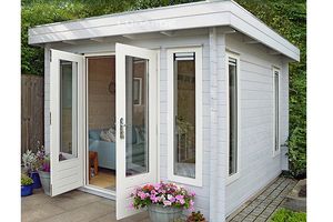 Lugarde Blokhut B6 250x300 cm - 44 mm- Plat dak- Hout- Lugarde