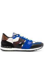 Valentino Garavani baskets RockRunner à motif camouflage - Bleu