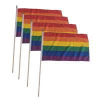 3x Luxe zwaaivlaggen regenboog 30 x 45 cm met houten stok