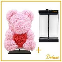 Beer DELUXE op standaard 40cm - lichtroze foam met rood hart - in luxe cadeauverpakking 40 cm