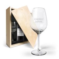 Wijnpakket met glas - Maison de la Surprise Merlot (Gegraveerde glazen) - thumbnail