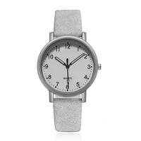 LGT Quartz horloge zilverkleurig met witte leren band en witte wijzerplaat LGT Quartz horloge zilverkleurig met witte leren band en witte wijzerplaat
