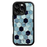 iPhone 16 Pro zwarte case - Blue cubes