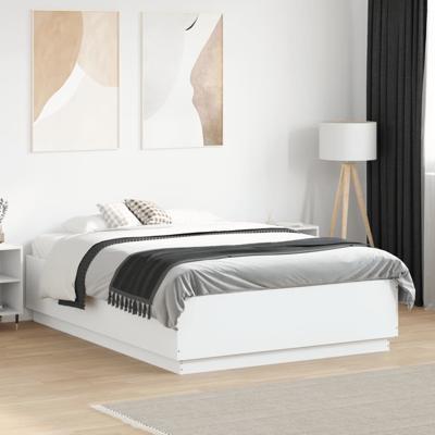 Bedframe met LED-verlichting bewerkt hout wit 135x190 cm