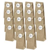 Cadeau uitdeelzakjes - 18x stuks - met Love tekst stickers - 6 x 8 x 18 cm - verjaardag / bruiloft