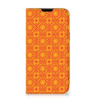 Apple iPhone 14 Plus Hoesje met Magneet Batik Oranje - thumbnail