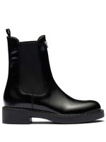 Prada bottines en cuir brossé - Noir