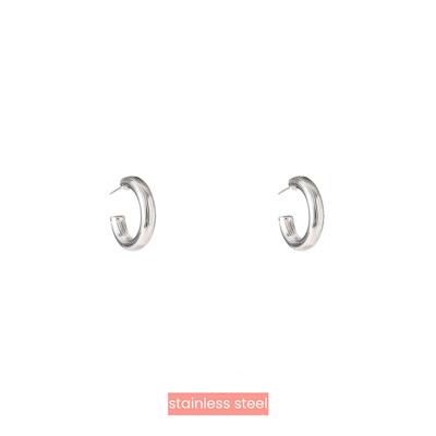 Day&Eve Oorringen Striped Hollow Hoop | Zilver