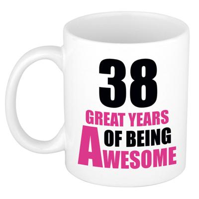 Verjaardag 38 jaar Koffiemok Cadeau - Great years of being awesome - wit/roze - voor dames Verjaardag 38 jaar Koffiemok Cadeau - Great years of being awesome - wit/roze - voor dames