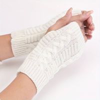 Handgemaakte Witte Halfvinger Handschoenen uit Nepal - Home & Living - Spiritueelboek.nl