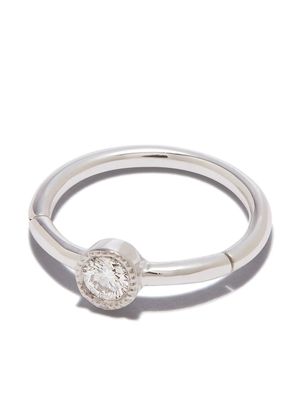 MARIA TASH boucle d'oreille Scalloped Clicker 8 mm en or blanc 18ct - Argent