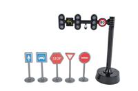Kids Globe verkeerslicht met 3 lichten 11,5cm en 5 verkeersborden 5cm Kids Globe verkeerslicht met 3 lichten 11,5cm en 5 verkeersborden 5cm