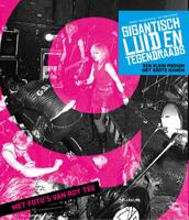 Gigantisch luid en tegendraads (Hardback)