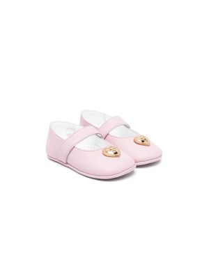 Versace Kids ballerines à plaque cœur - Rose
