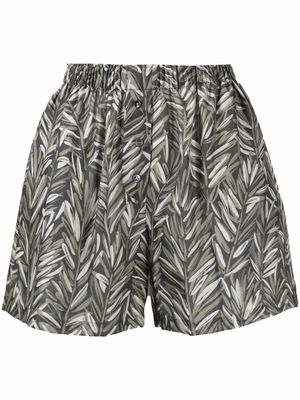 Brunello Cucinelli short en soie à imprimé feuillage - Vert