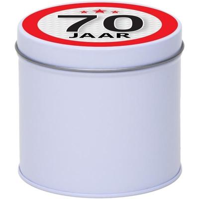 Cadeau koek of snoep blik - met 70 jaar opdruk sticker - 10 x 10 cm - Cadeauverpakking verjaardag Cadeau koek of snoep blik - met 70 jaar opdruk sticker - 10 x 10 cm - Cadeauverpakking verjaardag