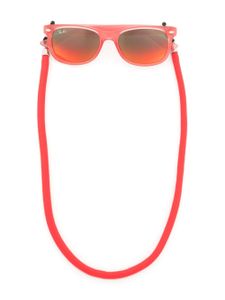 RAY-BAN JUNIOR lunettes de soleil à monture d'inspiration wayfarer - Rouge