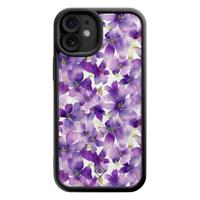 iPhone 12 zwarte case - Floral violet