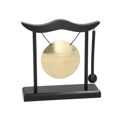 Kleine Aziatische Tafelgong - zwart/goud - hout/metaal - 16 x 16 cm Kleine Aziatische Tafelgong - zwart/goud - hout/metaal - 16 x 16 cm