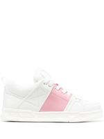 Valentino Garavani baskets en cuir à logo embossé - Blanc