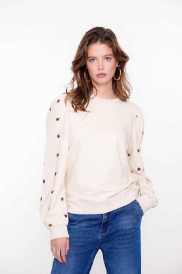 Geisha Sweater Embroiderd Clovers 52080-21 Trui 720 Sand/green Combi