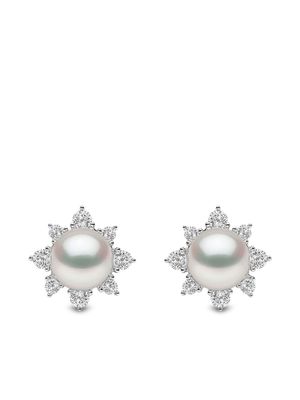 Yoko London puces d'oreilles Trend en or blanc 18ct ornées de diamants et de perles - Argent