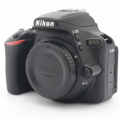 Nikon D5600 body occasion