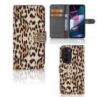 Motorola Edge 30 Pro | Telefoonhoesje | Met pasjeshouder | Leopard