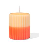 HEMA Stompkaars Ø7x8cm Ribbel Lichtroze-felroze (oranje) HEMA Stompkaars Ø7x8cm Ribbel Lichtroze-felroze (oranje)