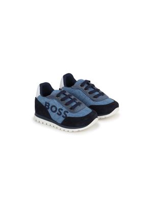 BOSS Kidswear baskets en jean délavé à logo imprimé - Bleu