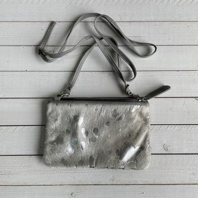 Tas Carol Springbok metalic grijs 23x15cm