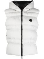 Moncler logo-patch padded gilet - Gris