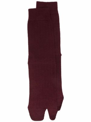 Maison Margiela chaussettes longues en maille - Rouge