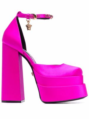 Versace sandales à breloque Medusa Head - Rose