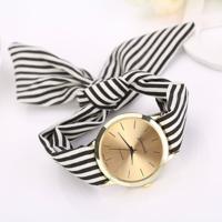 Vrouwen mode gestreepte stof riem quartz horloge (zwart)