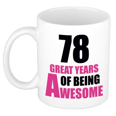Verjaardag 78 jaar Koffiemok Cadeau - Great years of being awesome - wit/roze - voor dames