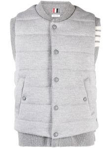 Thom Browne gilet matelassé à boutonnière - Gris