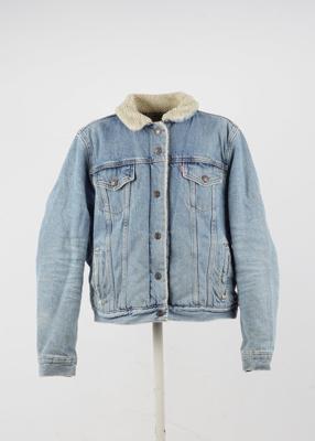 Vintage Levi&apos;s Jacket in Blue Size S