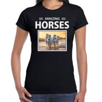 Witte paarden t-shirt met dieren foto amazing horses zwart voor dames